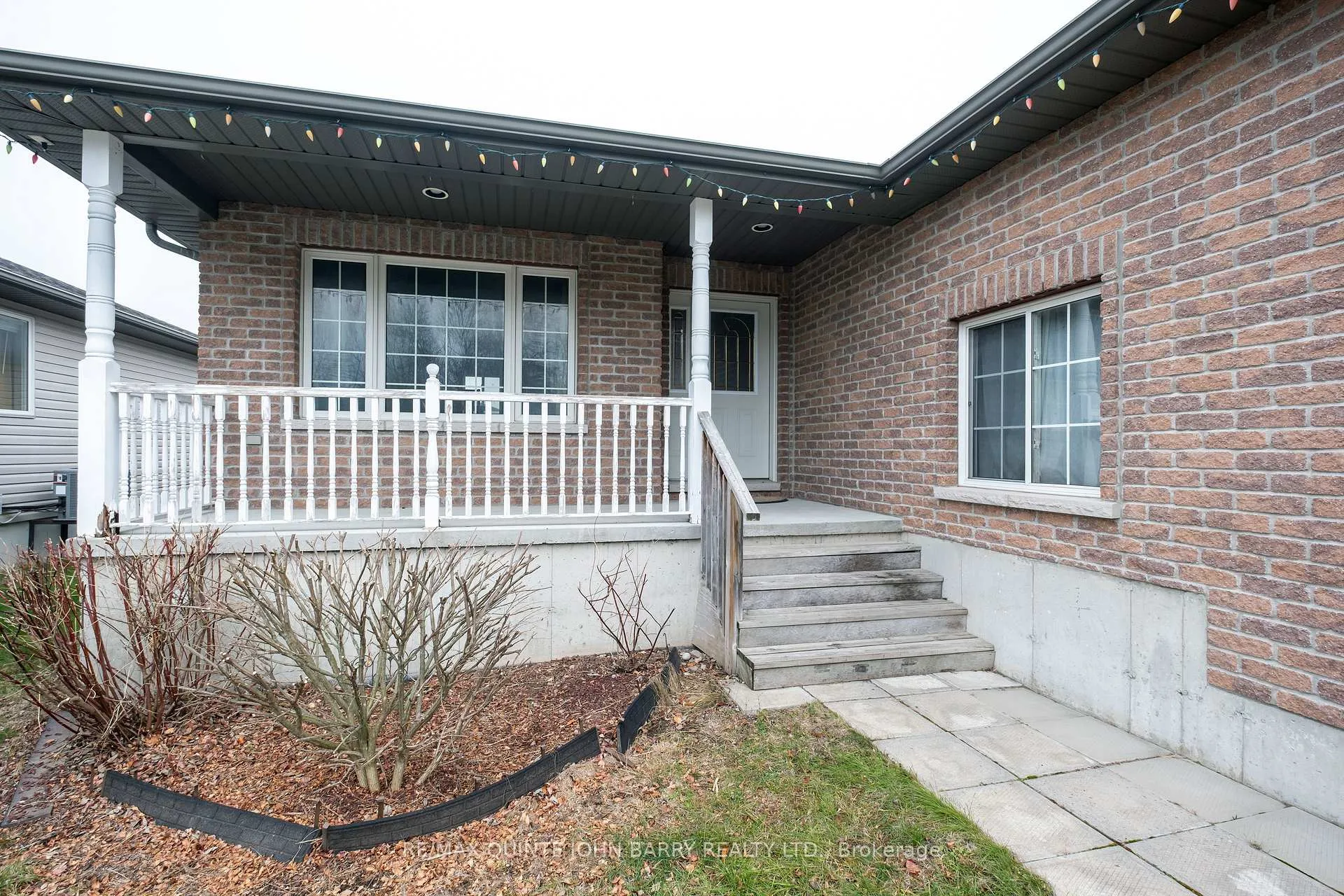 Photo 2 of 31 Cedar Creek Way, Quinte West, Frankford Ward — HOMEH