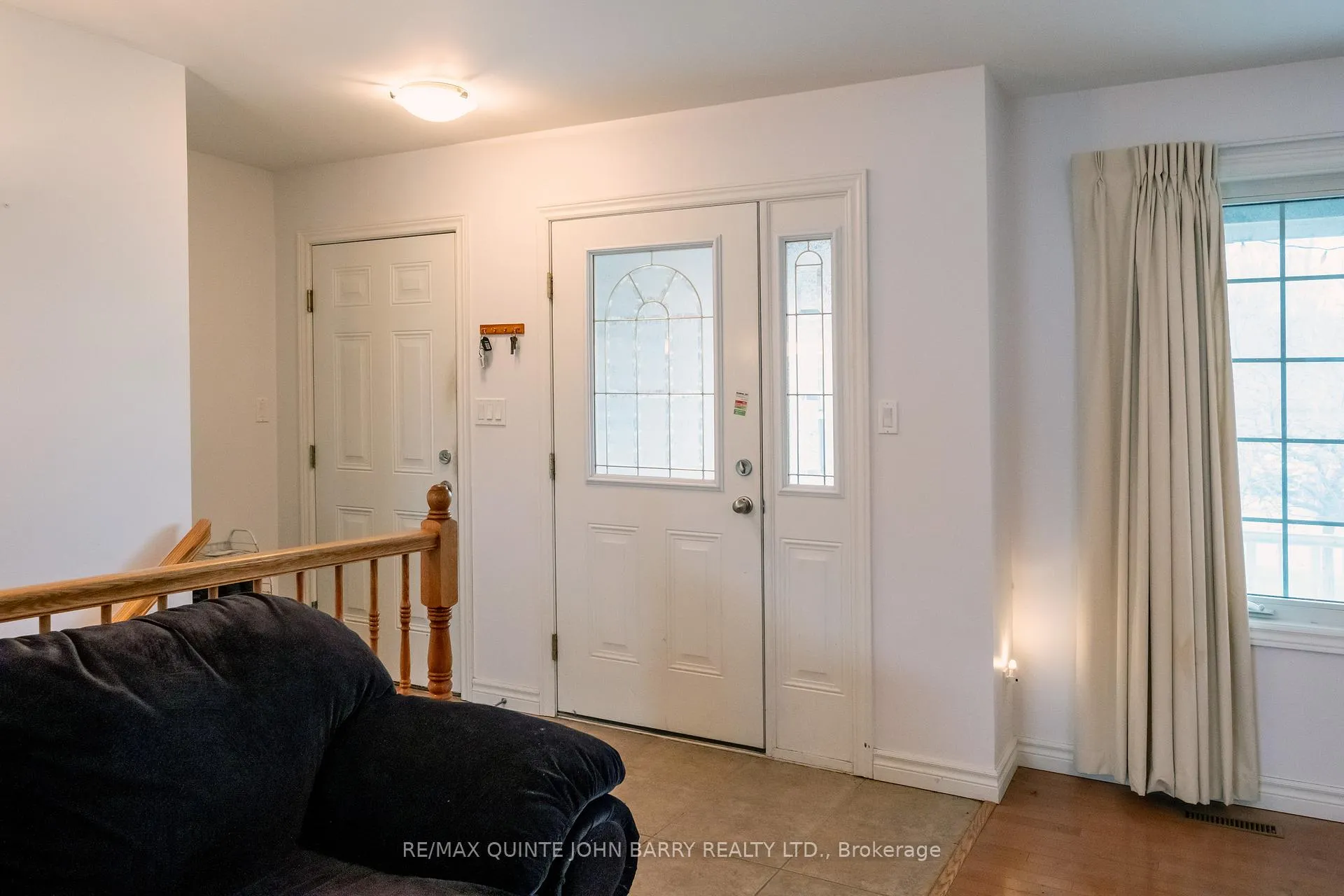 Photo 4 of 31 Cedar Creek Way, Quinte West, Frankford Ward — HOMEH