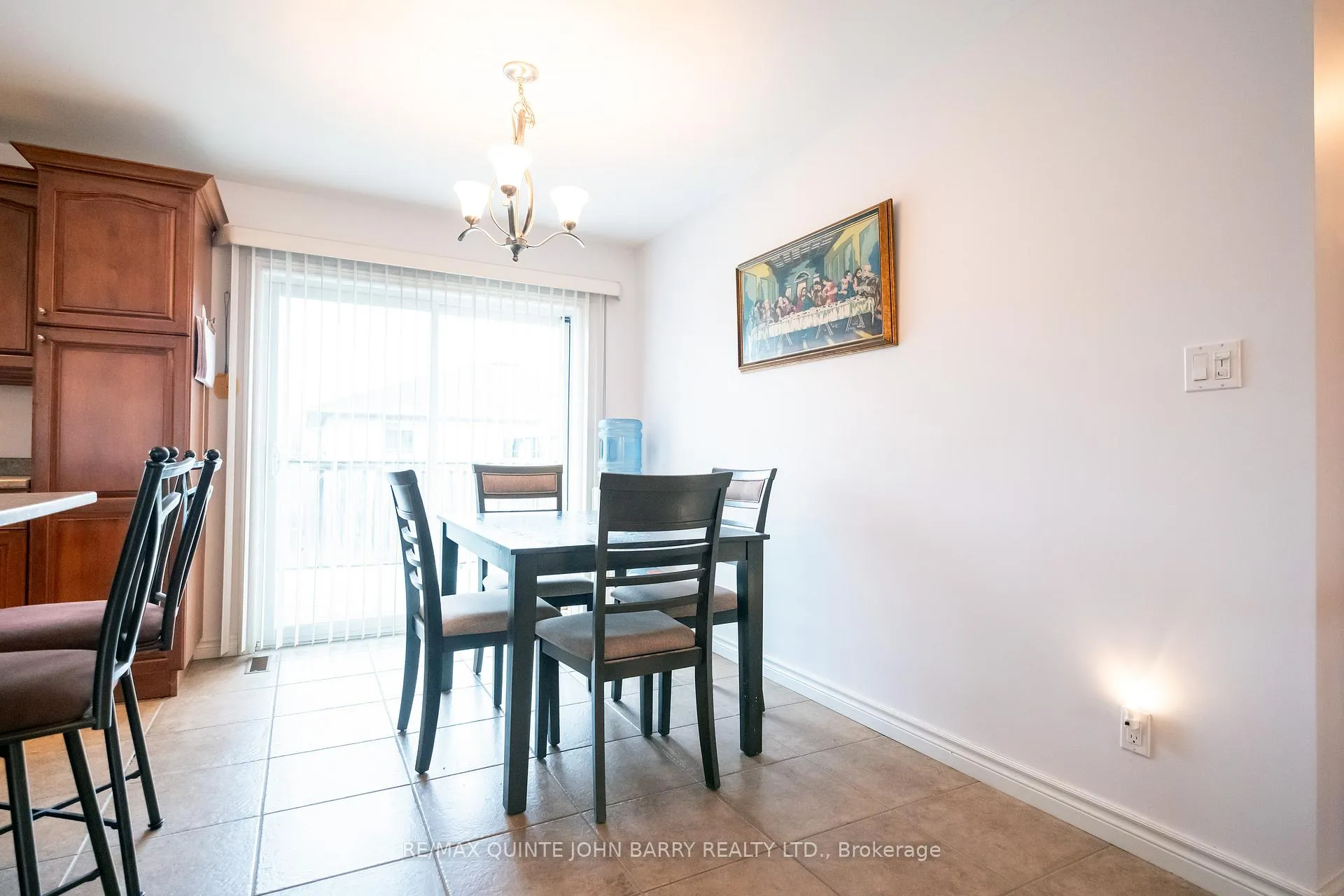 Photo 14 of 31 Cedar Creek Way, Quinte West, Frankford Ward — HOMEH