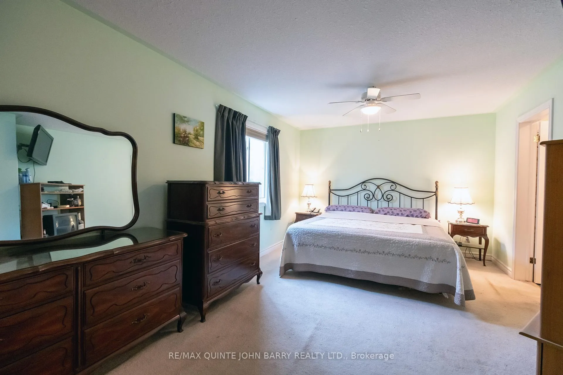 Photo 17 of 31 Cedar Creek Way, Quinte West, Frankford Ward — HOMEH