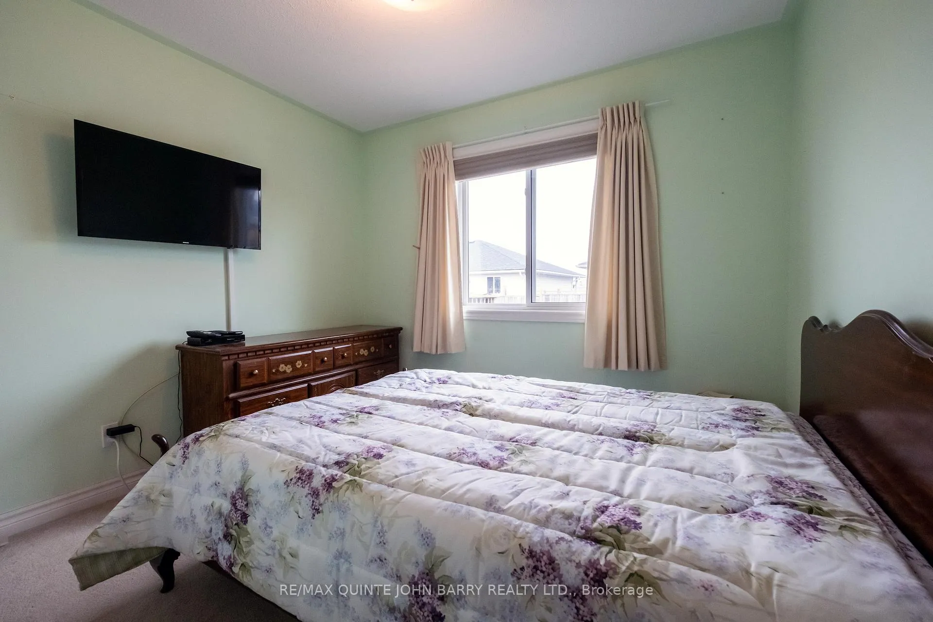 Photo 20 of 31 Cedar Creek Way, Quinte West, Frankford Ward — HOMEH