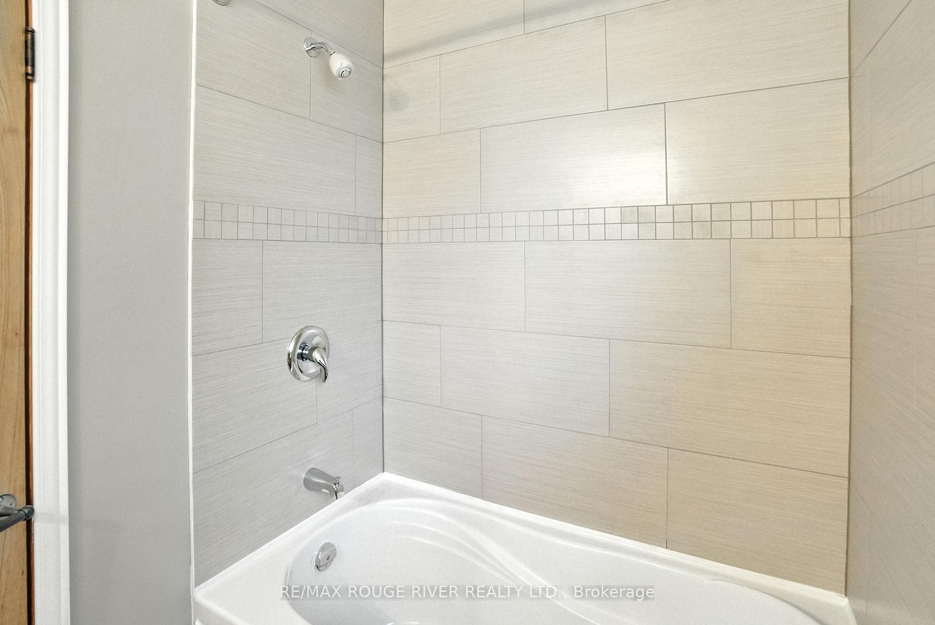 Photo 12 of 67 Orchard View Boulevard, Oshawa, Centennial — HOMEH
