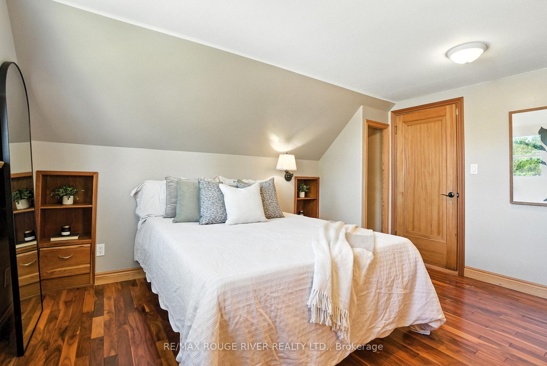 Photo 23 of 67 Orchard View Boulevard, Oshawa, Centennial — HOMEH