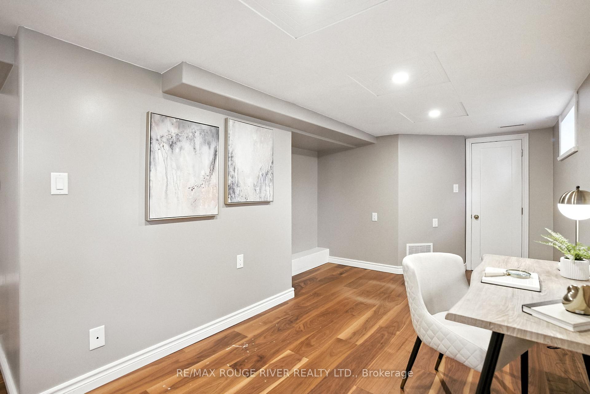 Photo 36 of 67 Orchard View Boulevard, Oshawa, Centennial — HOMEH