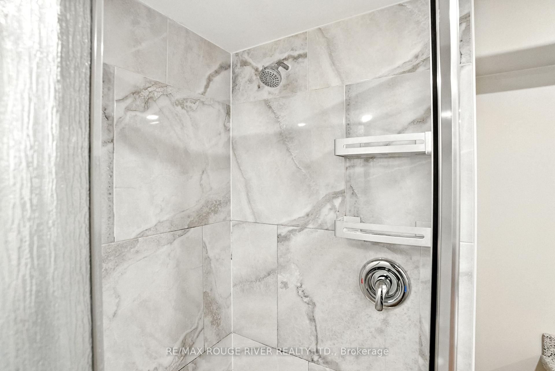 Photo 38 of 67 Orchard View Boulevard, Oshawa, Centennial — HOMEH