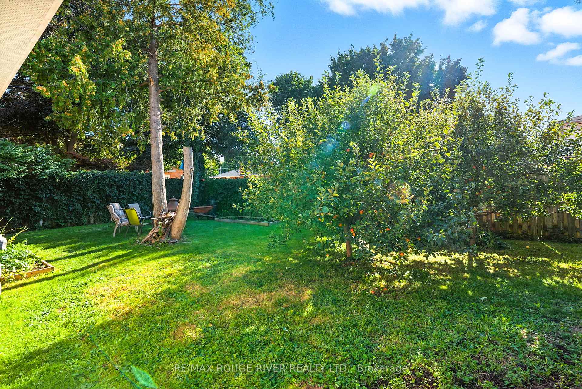 Photo 47 of 67 Orchard View Boulevard, Oshawa, Centennial — HOMEH
