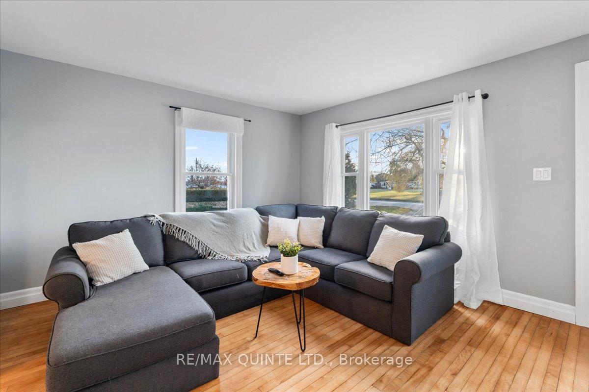 Photo 6 of 100 Whites Road, Quinte West, Sidney Ward — HOMEH