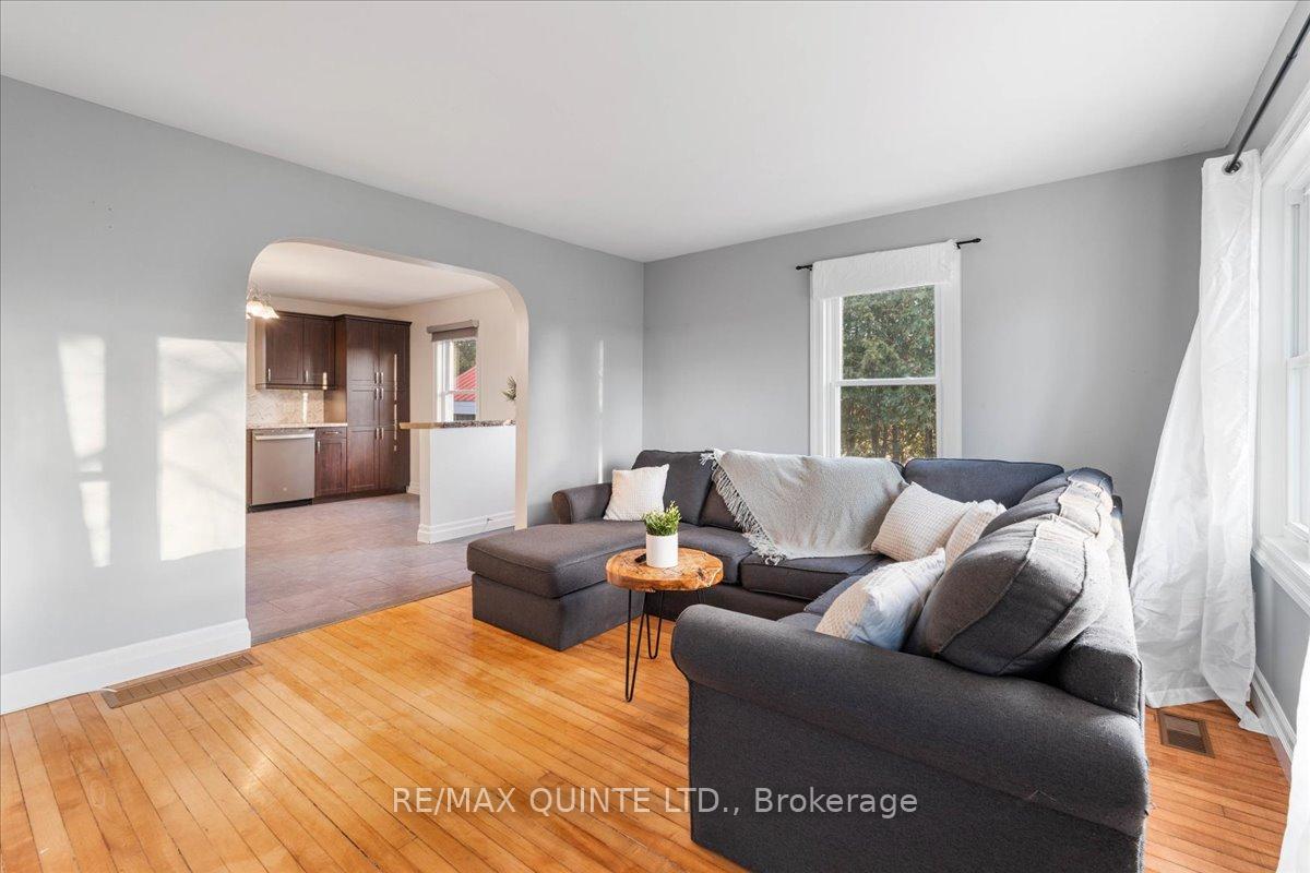 Photo 7 of 100 Whites Road, Quinte West, Sidney Ward — HOMEH