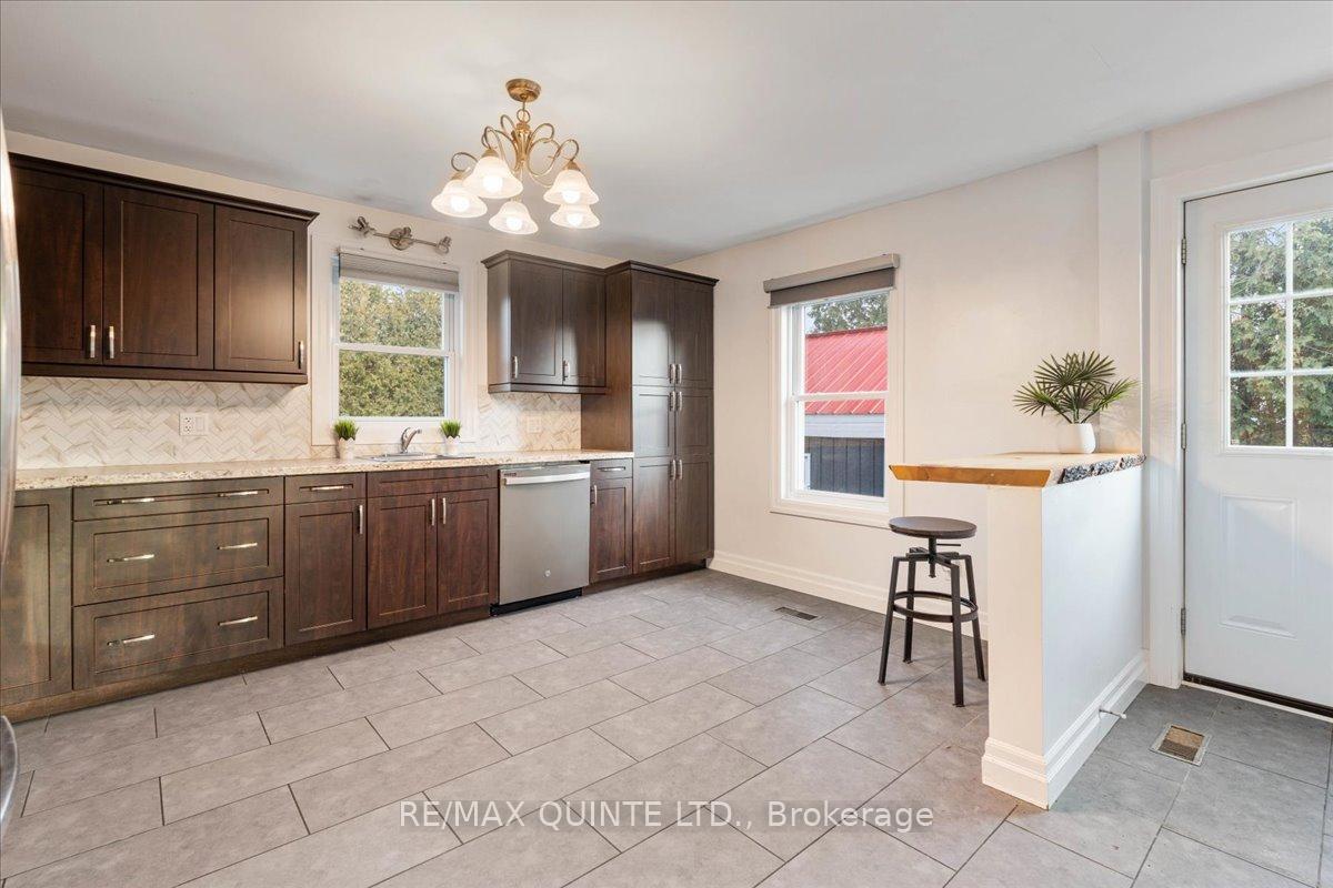 Photo 8 of 100 Whites Road, Quinte West, Sidney Ward — HOMEH