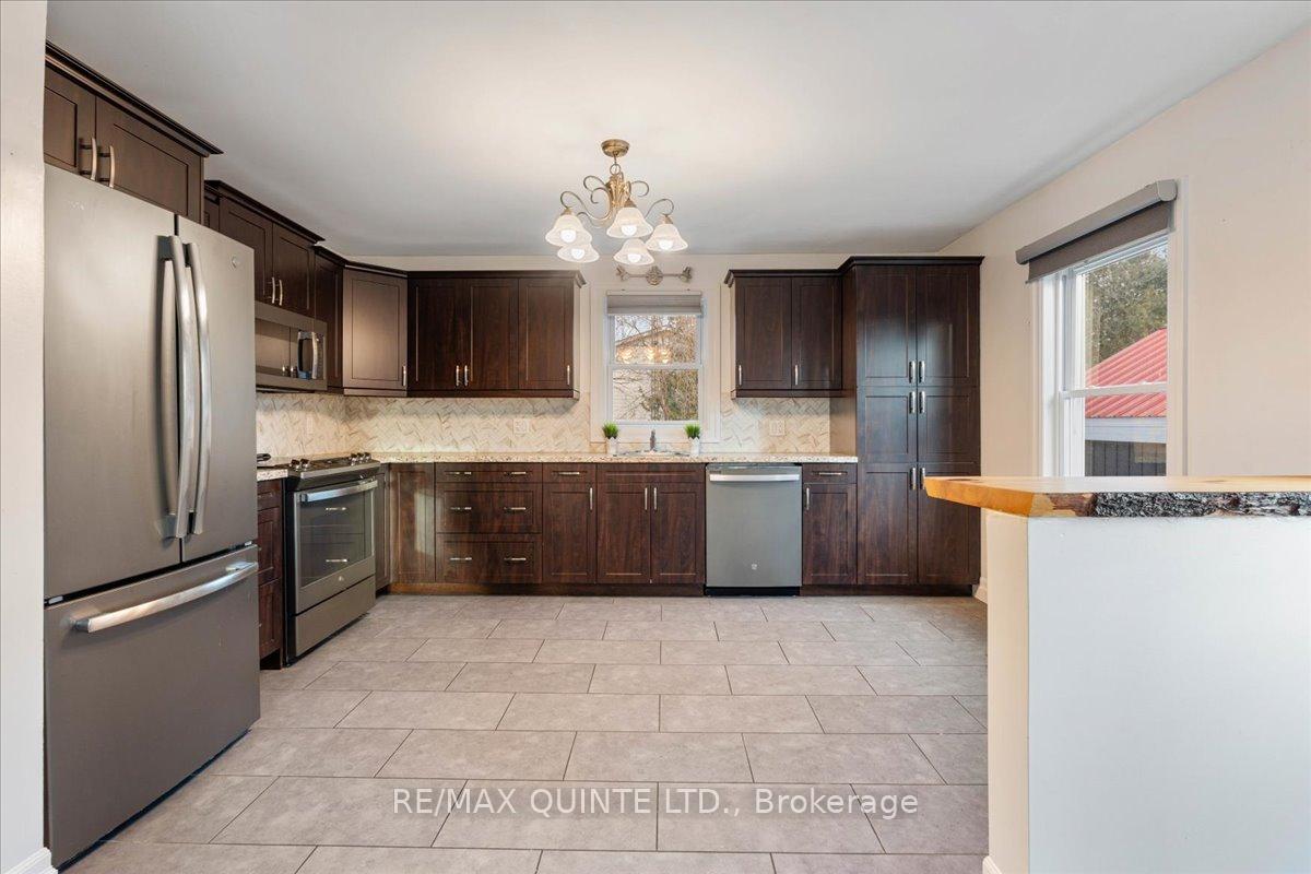 Photo 9 of 100 Whites Road, Quinte West, Sidney Ward — HOMEH