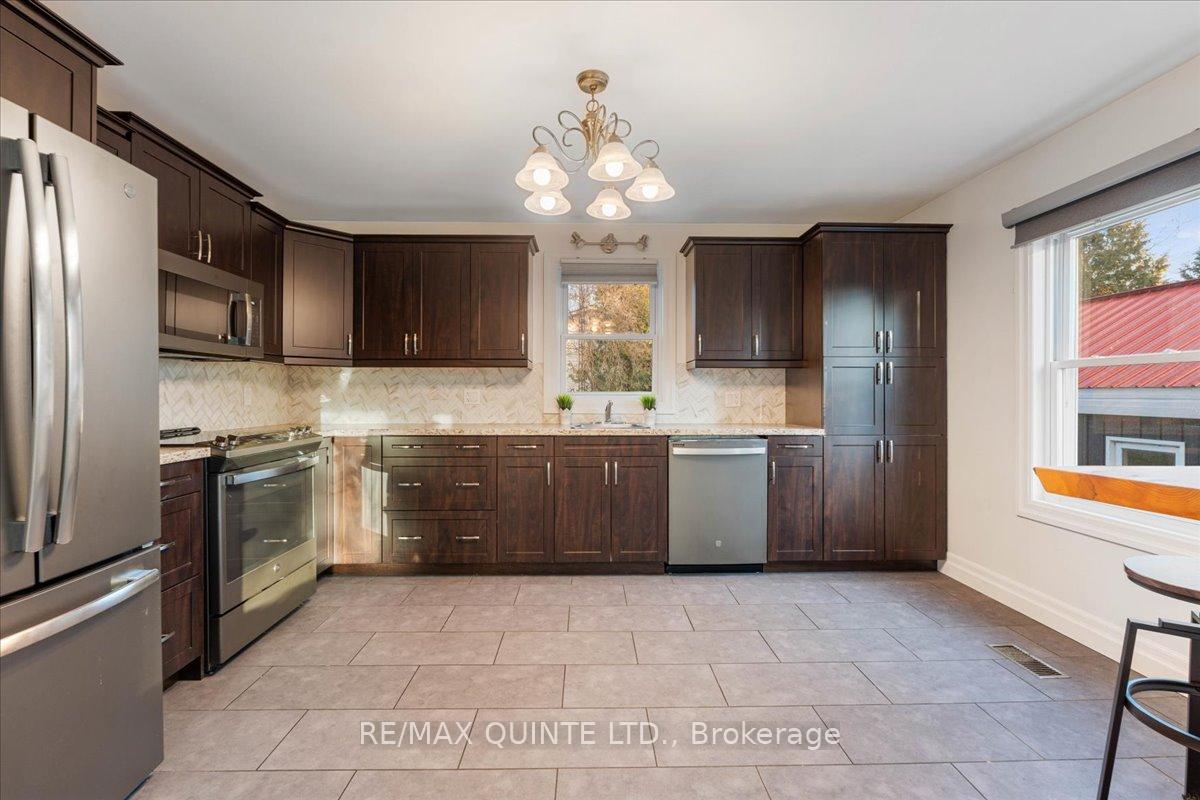 Photo 12 of 100 Whites Road, Quinte West, Sidney Ward — HOMEH