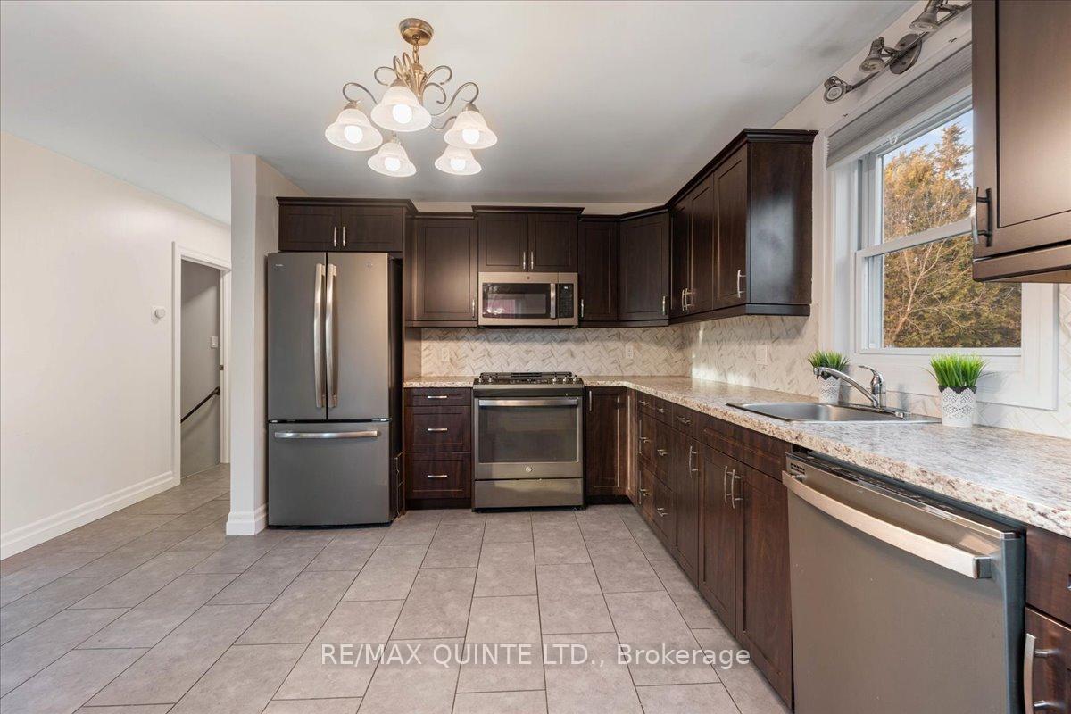 Photo 13 of 100 Whites Road, Quinte West, Sidney Ward — HOMEH
