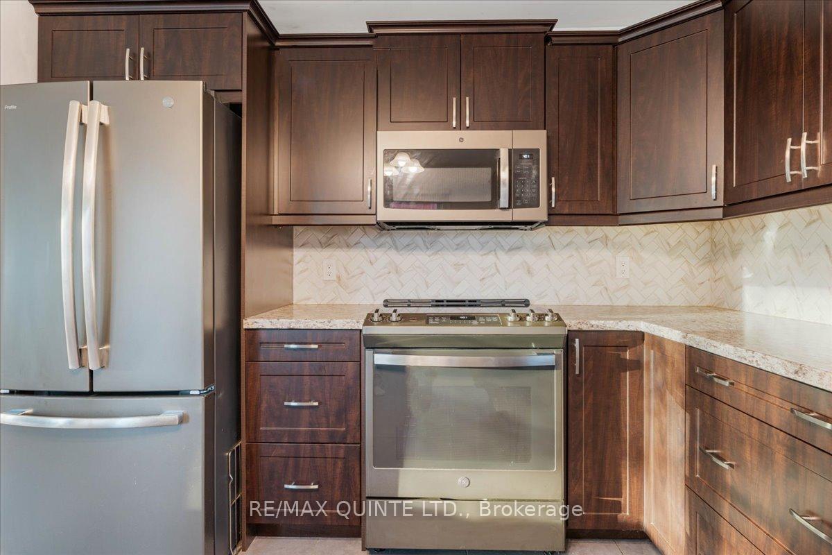 Photo 14 of 100 Whites Road, Quinte West, Sidney Ward — HOMEH