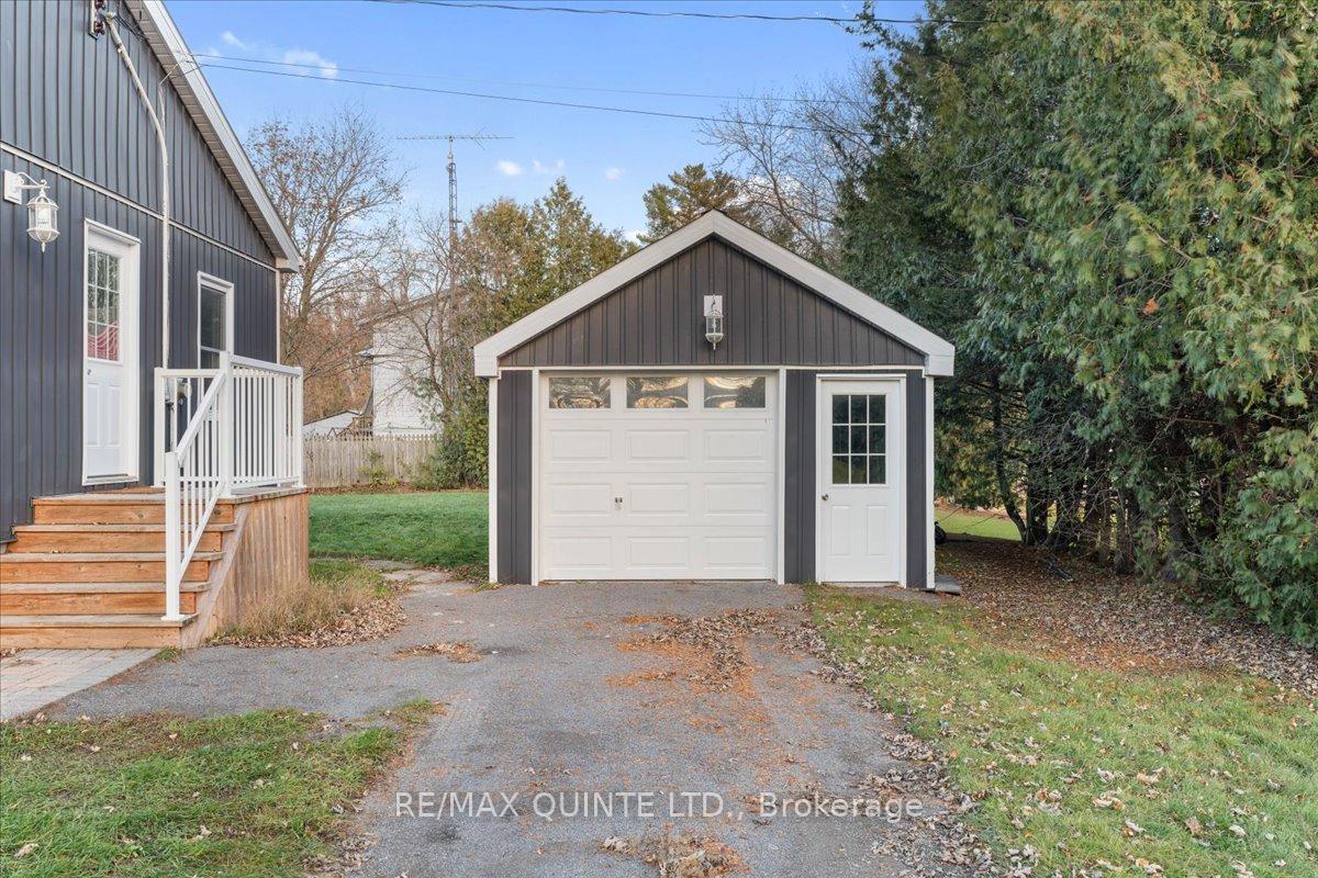 Photo 28 of 100 Whites Road, Quinte West, Sidney Ward — HOMEH