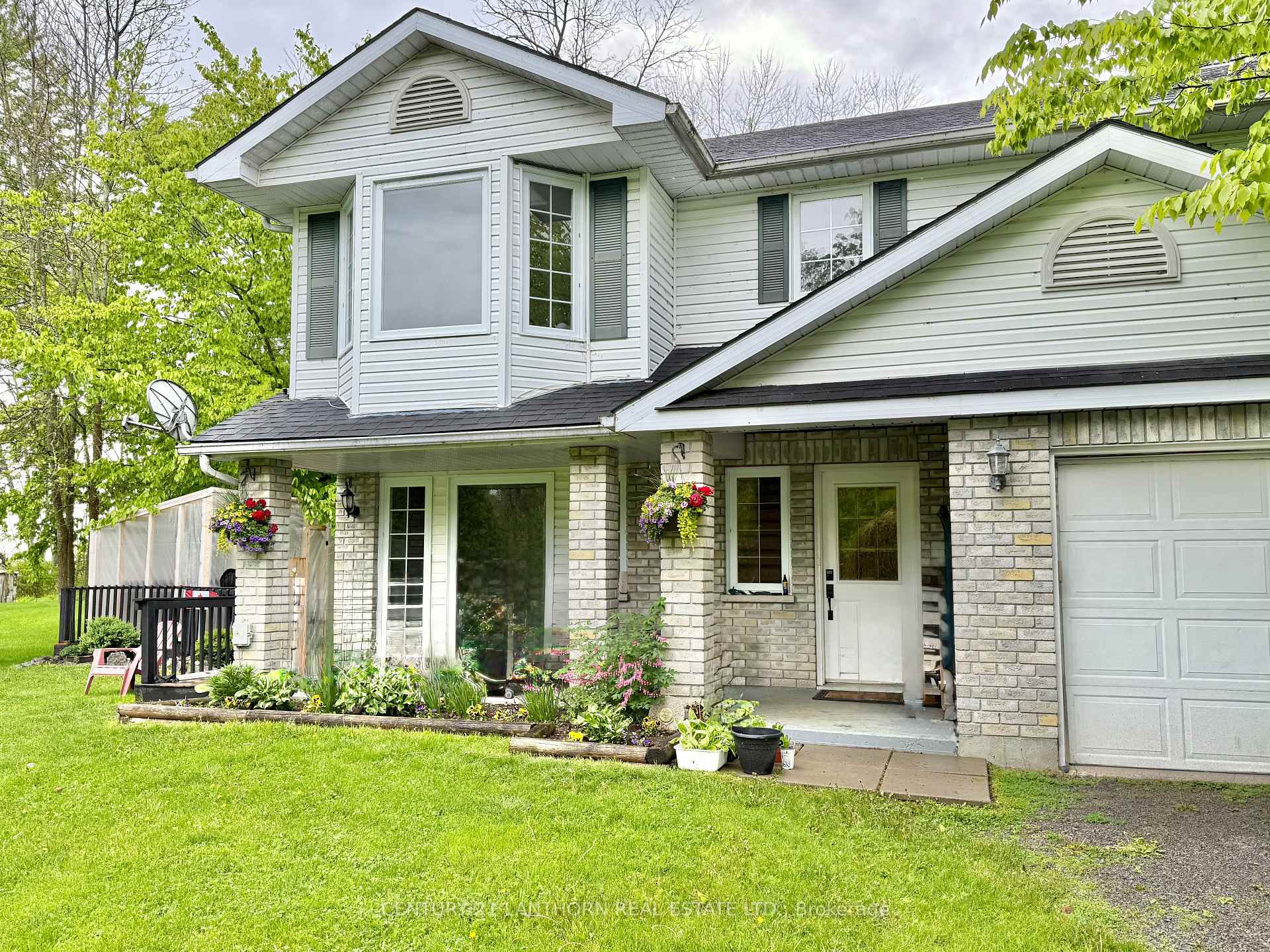 Photo 2 of 122 Parkview Road, Prince Edward County, Ameliasburg Ward — HOMEH