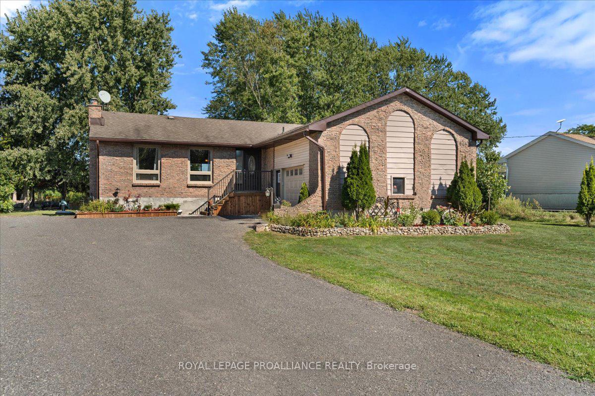 Photo 1 of 558 Aikins Road, Quinte West, Sidney Ward — HOMEH