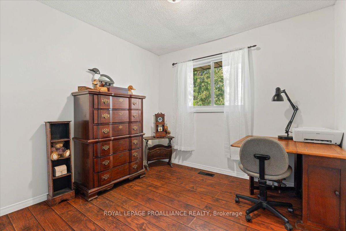 Photo 4 of 558 Aikins Road, Quinte West, Sidney Ward — HOMEH