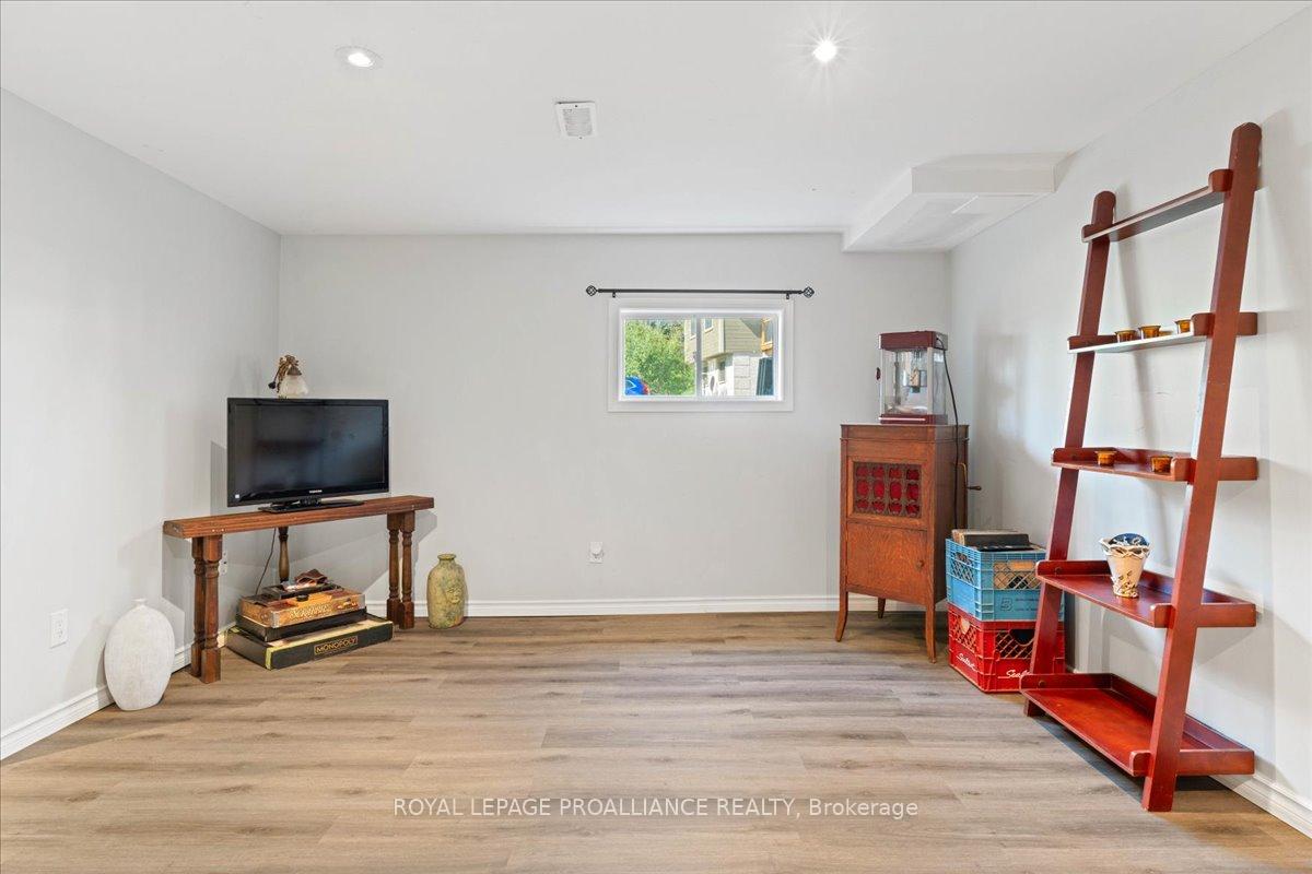 Photo 20 of 558 Aikins Road, Quinte West, Sidney Ward — HOMEH