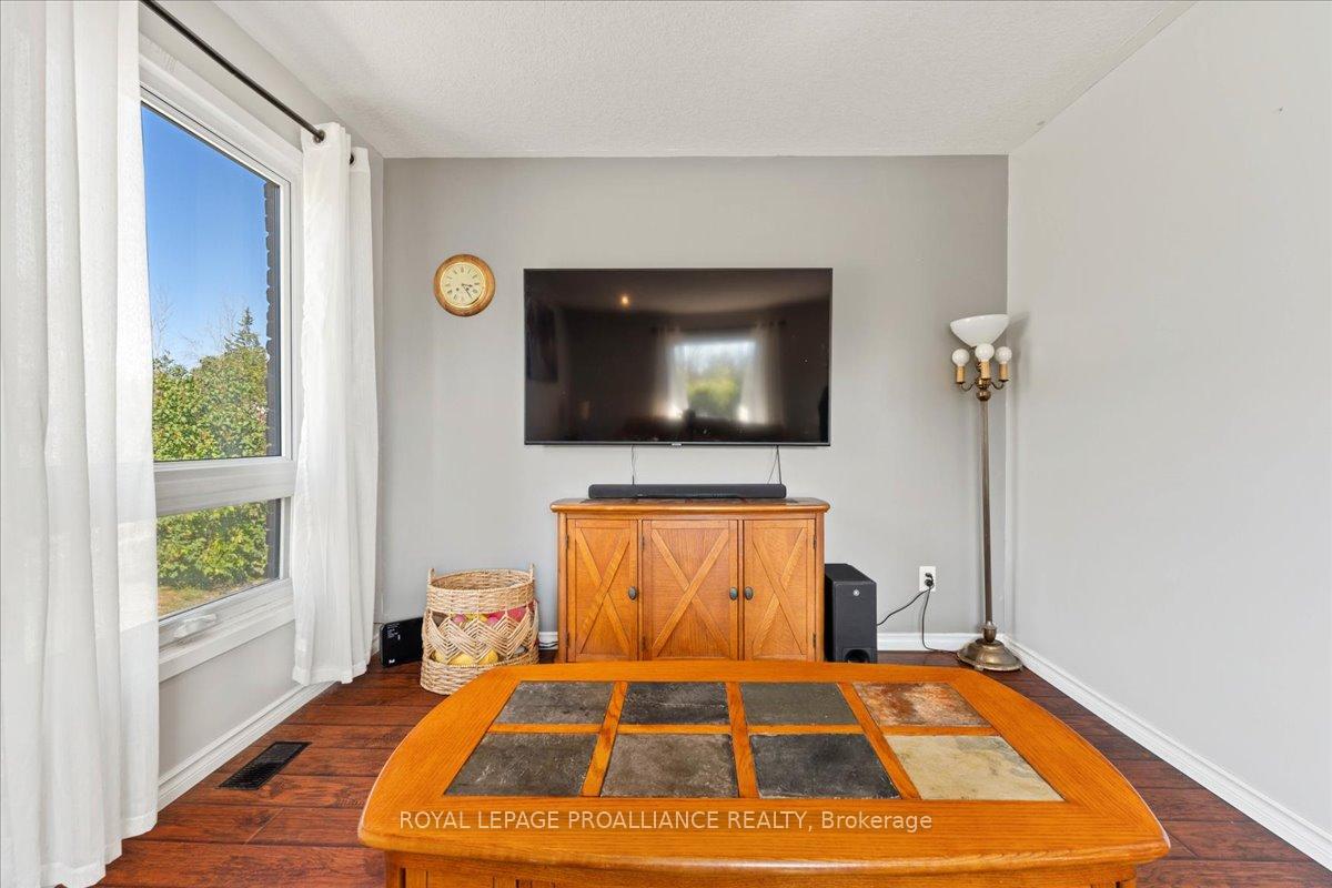 Photo 27 of 558 Aikins Road, Quinte West, Sidney Ward — HOMEH