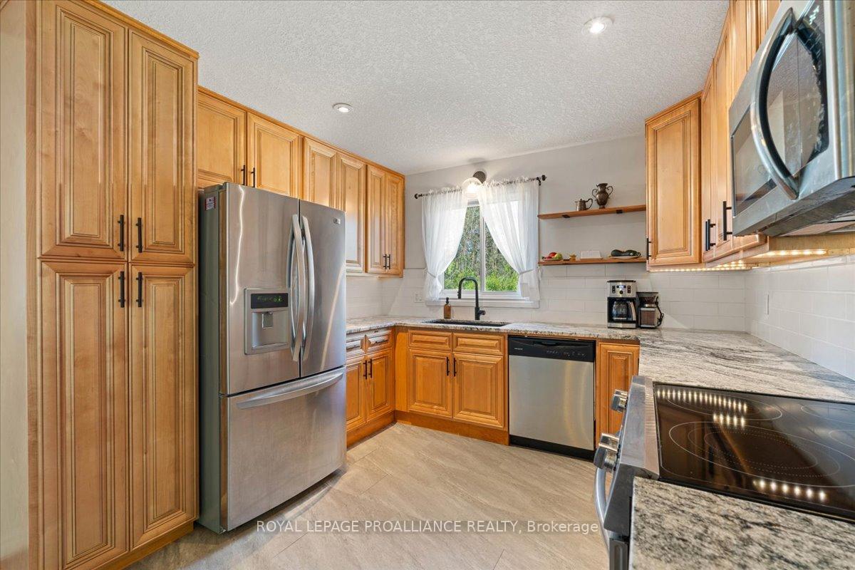Photo 32 of 558 Aikins Road, Quinte West, Sidney Ward — HOMEH