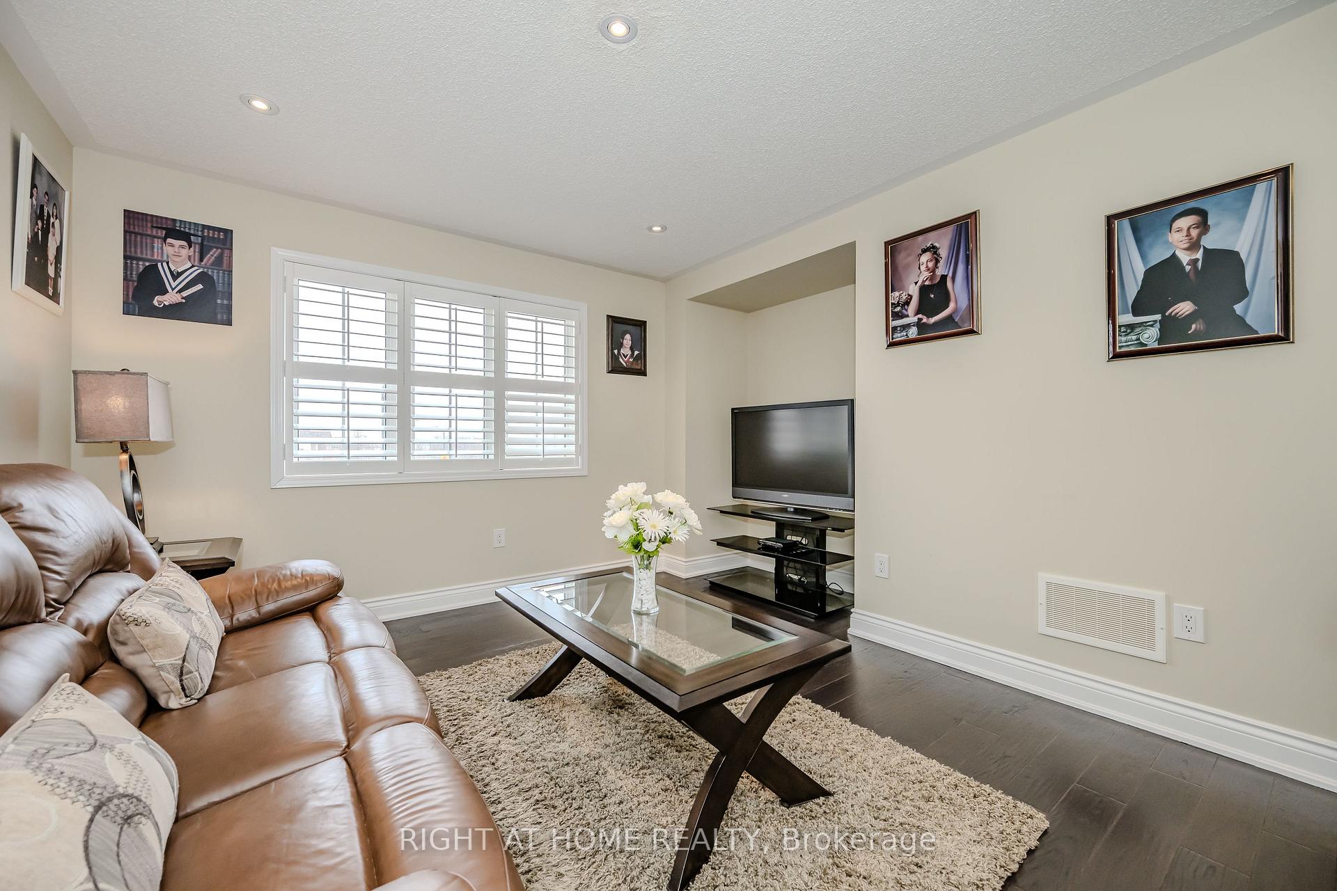 Photo 21 of 901 Dice Way, Milton, Willmott — HOMEH