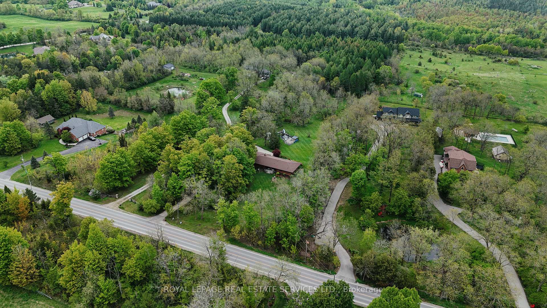 Photo 2 of 4711 Watson Road South, Puslinch, Rural Puslinch East — HOMEH