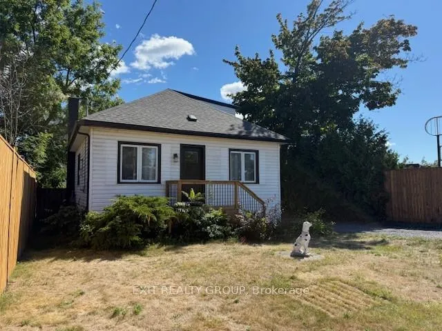 Photo 2 of 550 Old Highway 2, Quinte West, Sidney Ward — HOMEH