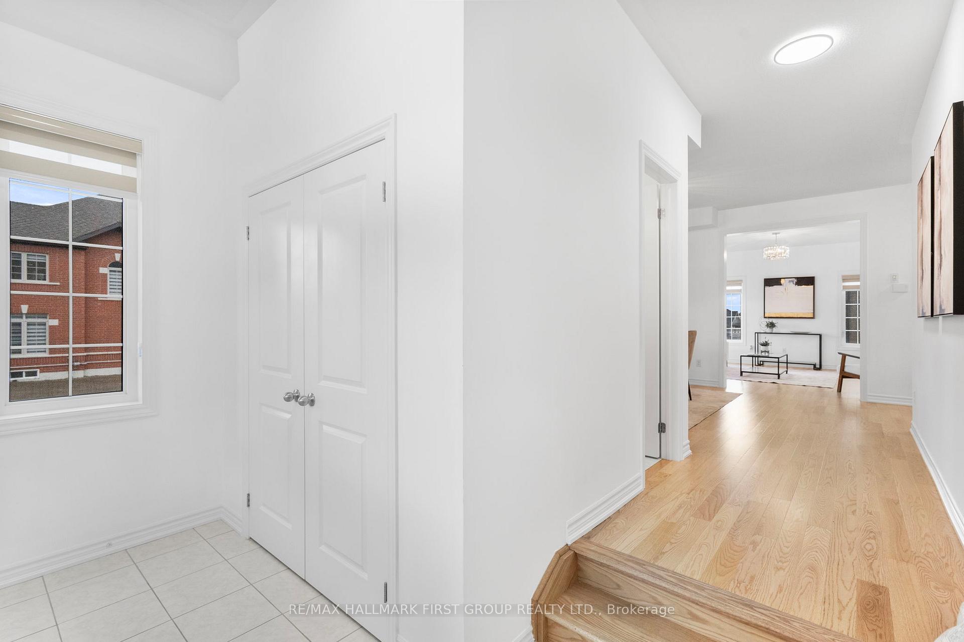 Photo 2 of 1119 Skyridge Boulevard, Pickering, Rural Pickering — HOMEH
