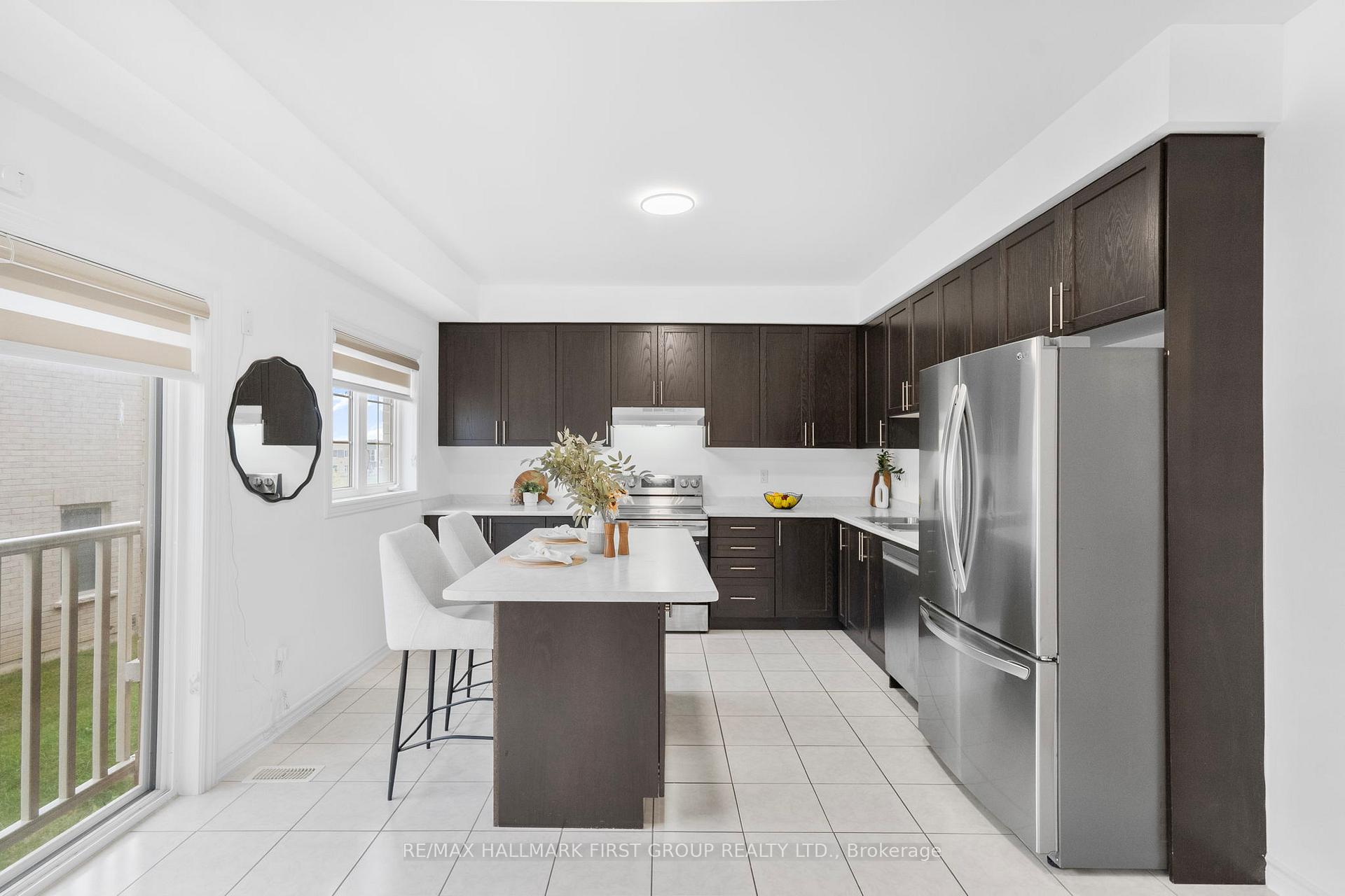 Photo 9 of 1119 Skyridge Boulevard, Pickering, Rural Pickering — HOMEH