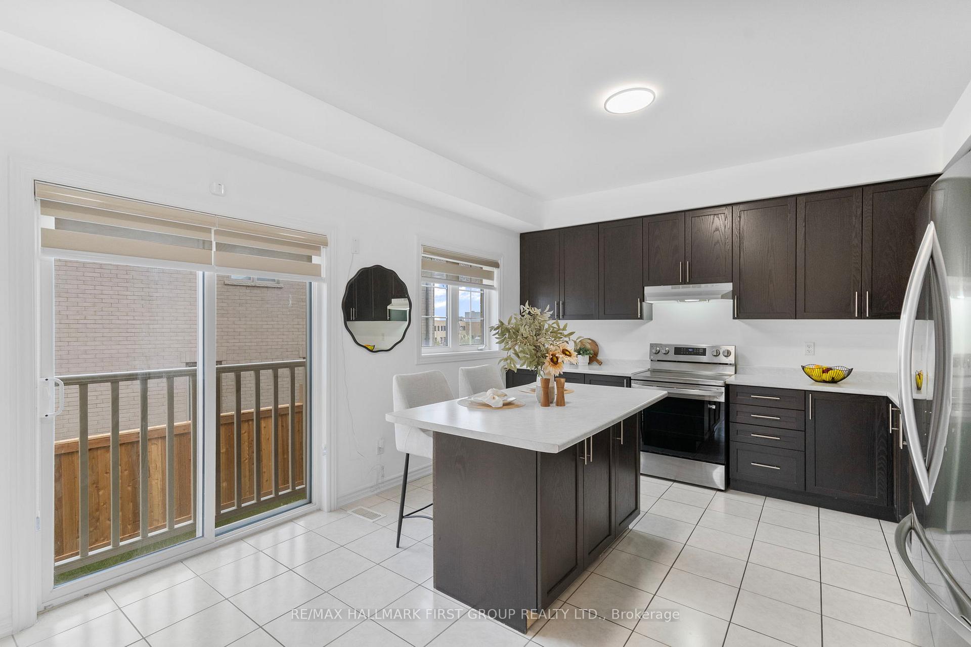 Photo 11 of 1119 Skyridge Boulevard, Pickering, Rural Pickering — HOMEH