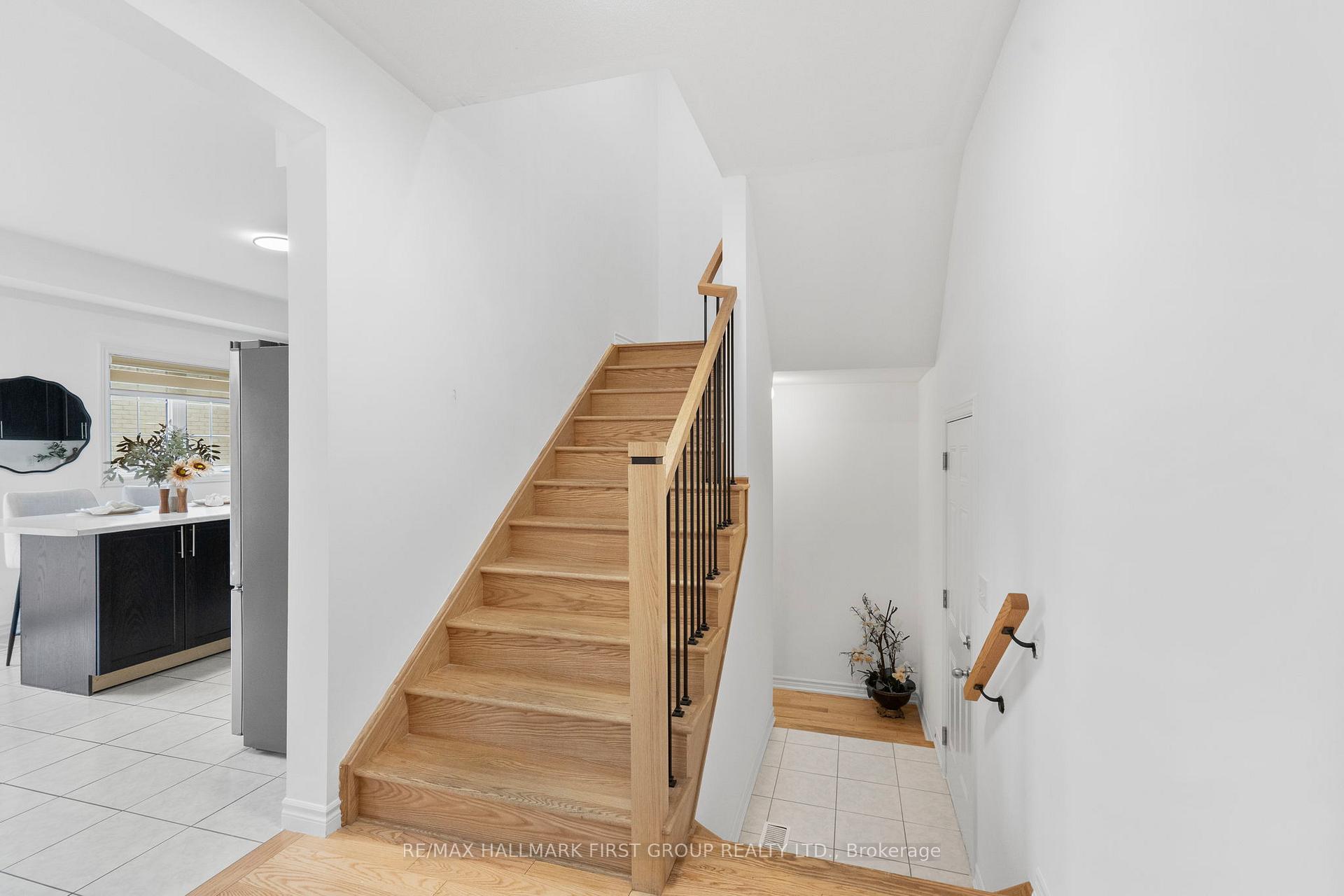 Photo 14 of 1119 Skyridge Boulevard, Pickering, Rural Pickering — HOMEH