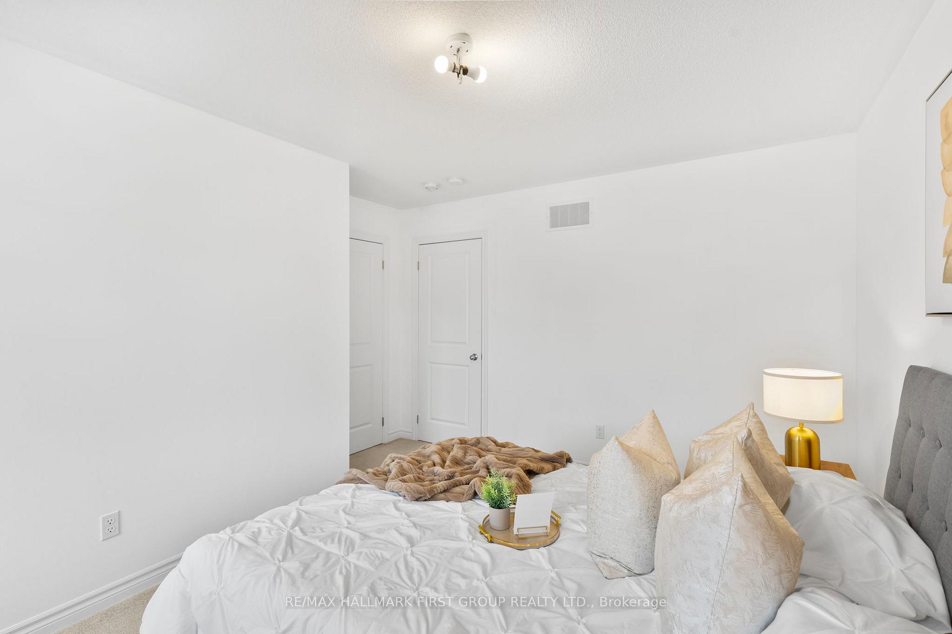 Photo 16 of 1119 Skyridge Boulevard, Pickering, Rural Pickering — HOMEH