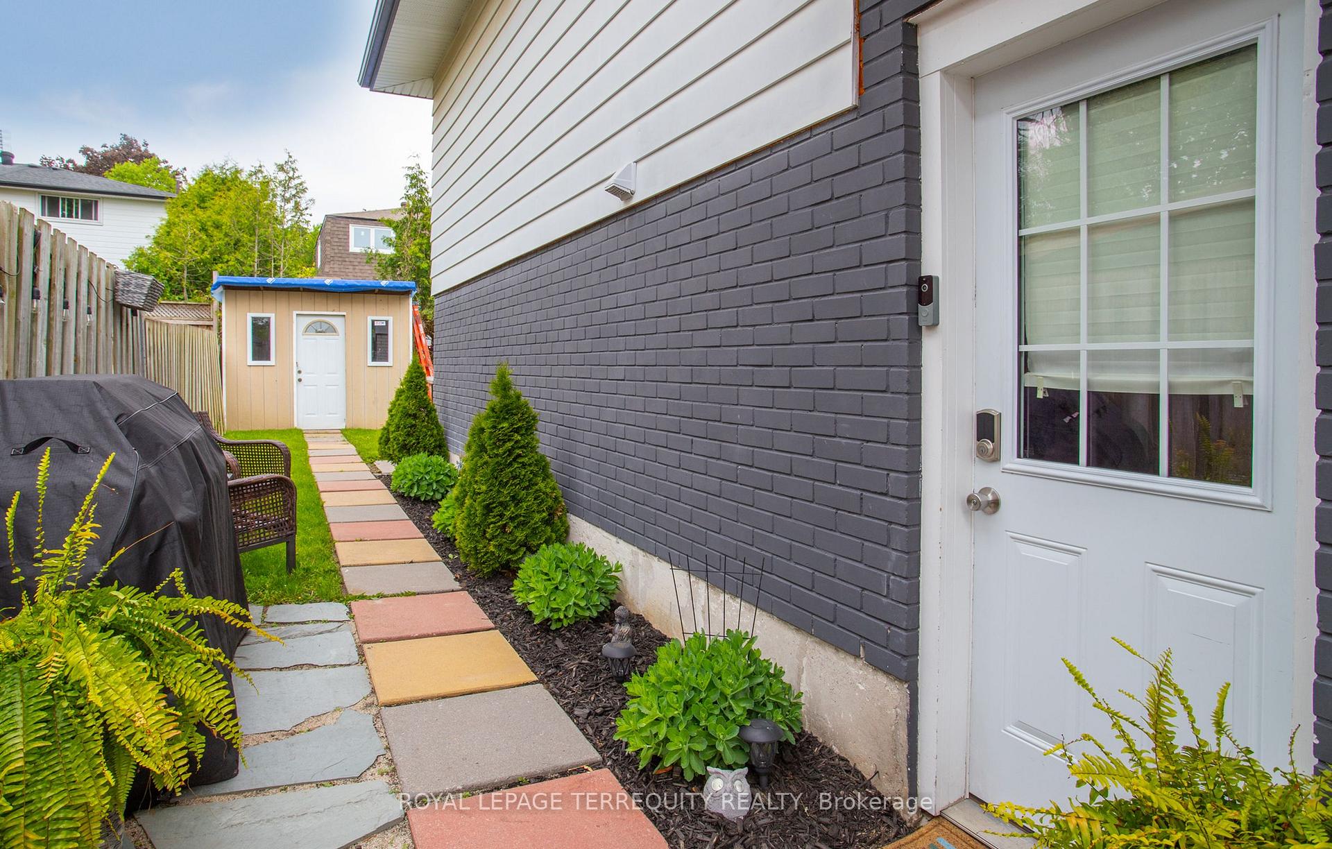 Photo 3 of Unit Main, 406 Oshawa Boulevard N, Oshawa, O'Neill — HOMEH