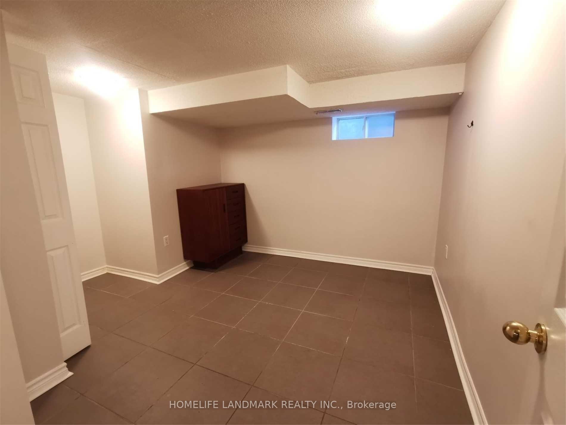 Photo 5 of 727 Hewson Drive, Pickering, Bay Ridges — HOMEH