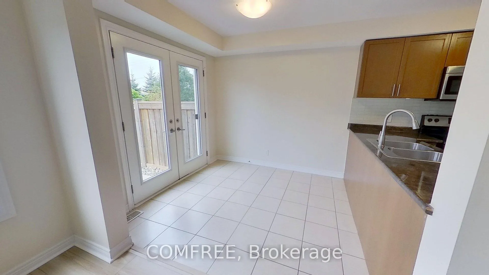 Photo 5 of 47 Nearco Crescent, Oshawa, Windfields — HOMEH