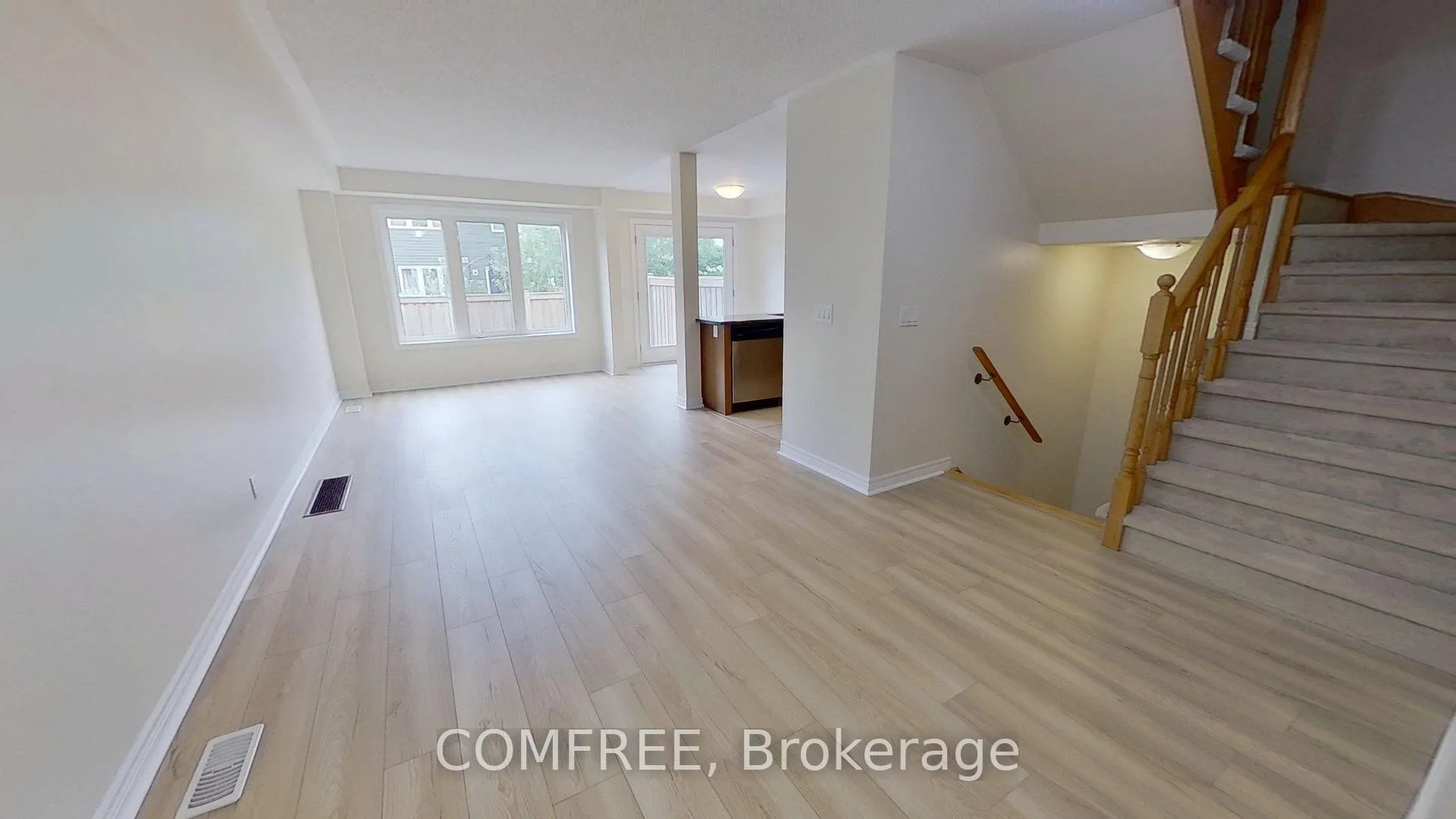 Photo 9 of 47 Nearco Crescent, Oshawa, Windfields — HOMEH