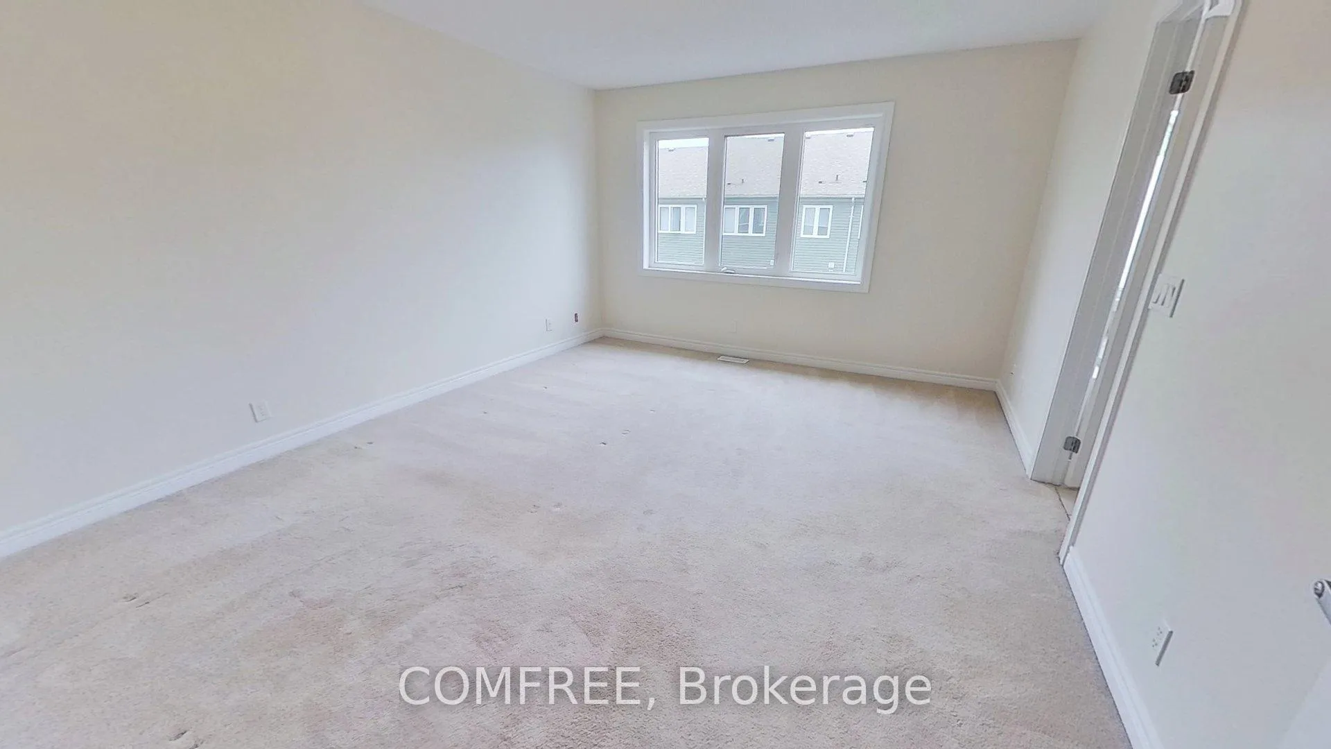 Photo 12 of 47 Nearco Crescent, Oshawa, Windfields — HOMEH