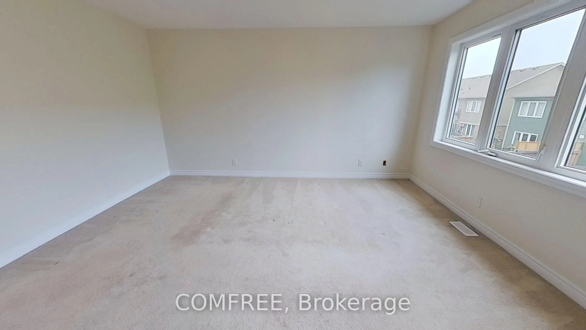 Photo 13 of 47 Nearco Crescent, Oshawa, Windfields — HOMEH
