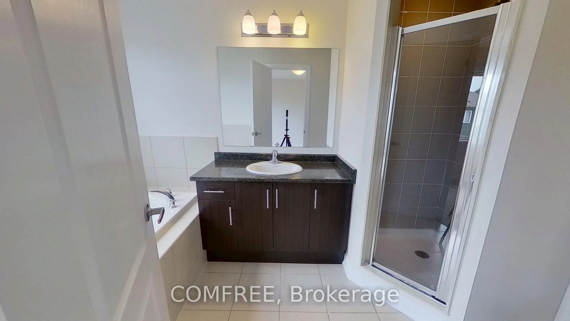 Photo 15 of 47 Nearco Crescent, Oshawa, Windfields — HOMEH
