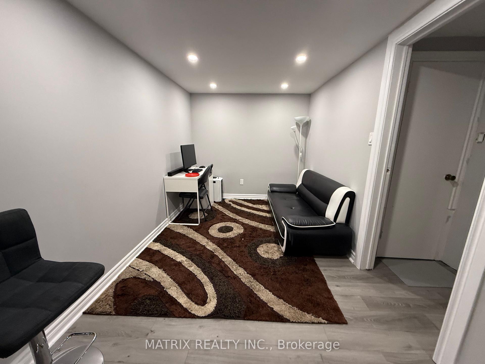 Photo 8 of 1595 Geta Circle, Pickering, Village East — HOMEH