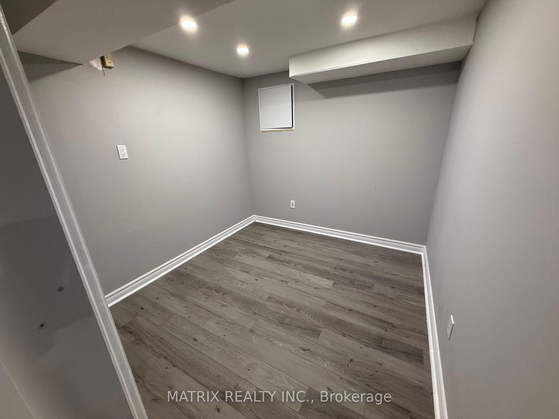 Photo 16 of 1595 Geta Circle, Pickering, Village East — HOMEH