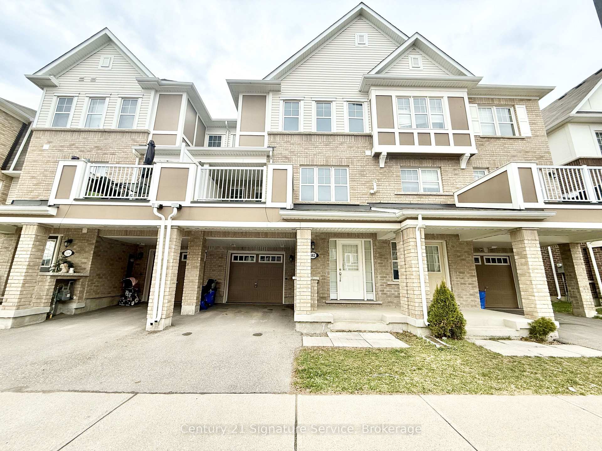 Photo 2 of 582 Allport Gate, Milton, Clarke — HOMEH