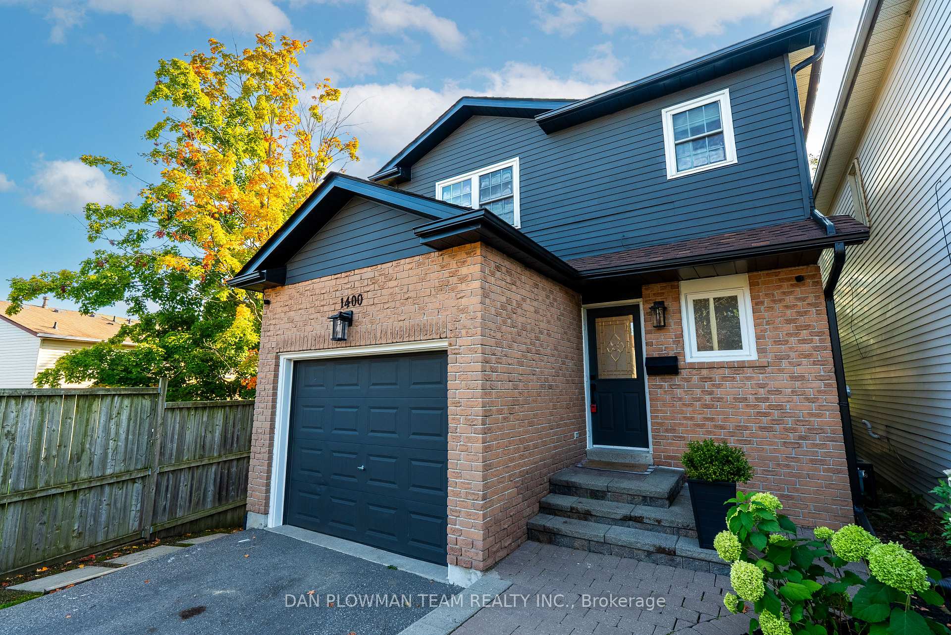 Photo 3 of 1400 Palmetto Drive, Oshawa, Samac — HOMEH