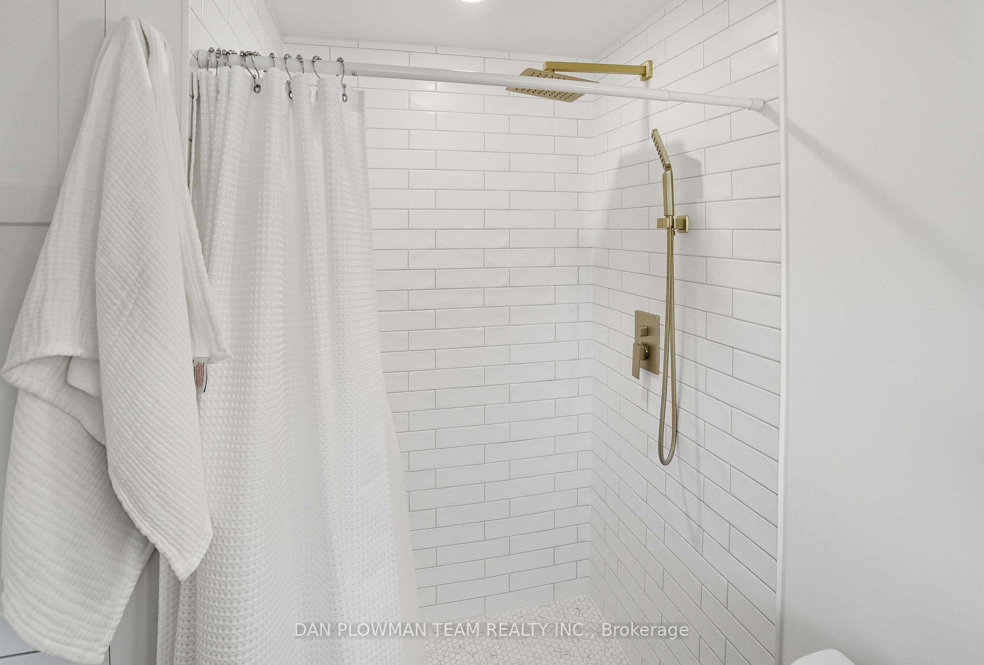 Photo 19 of 1400 Palmetto Drive, Oshawa, Samac — HOMEH