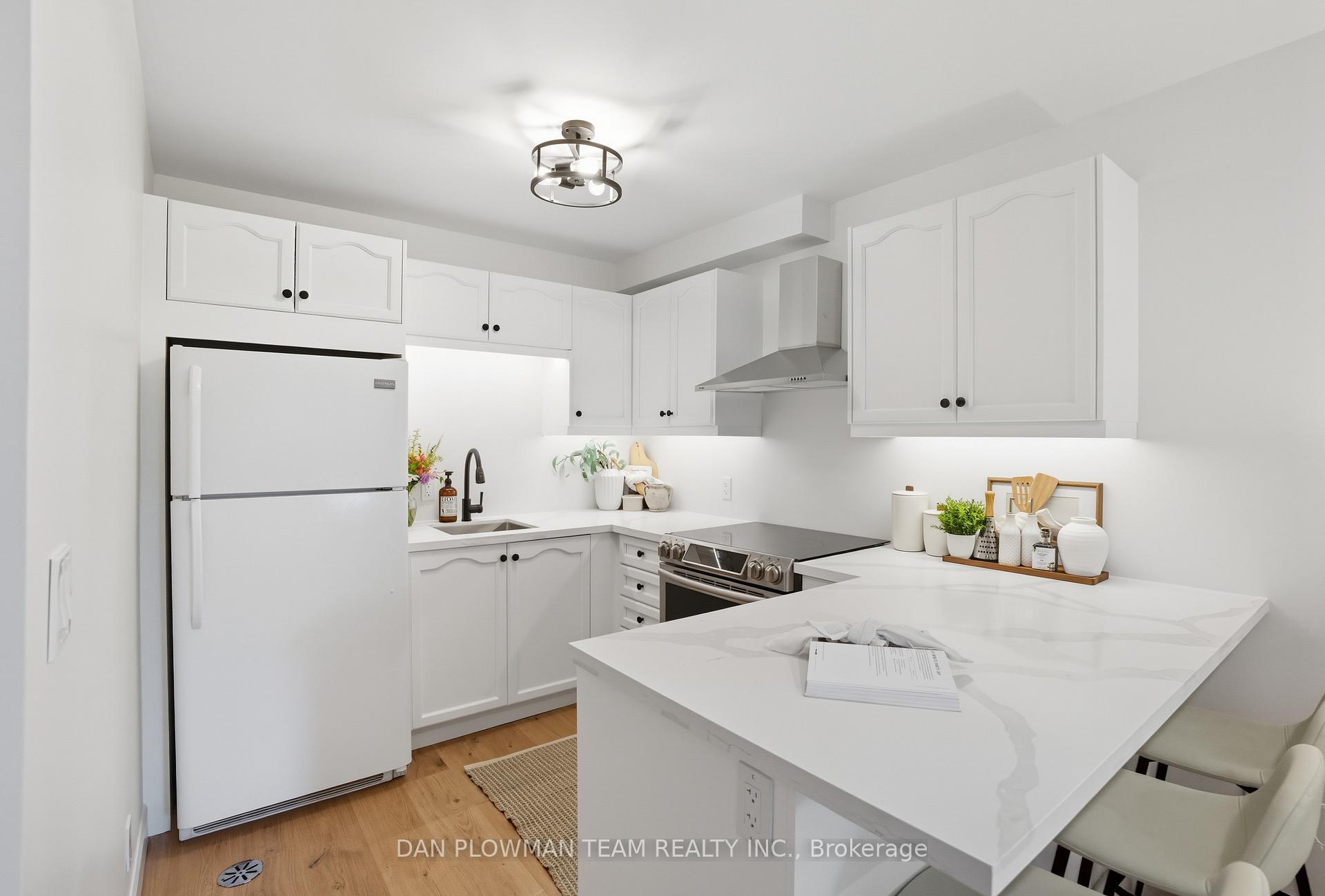 Photo 25 of 1400 Palmetto Drive, Oshawa, Samac — HOMEH