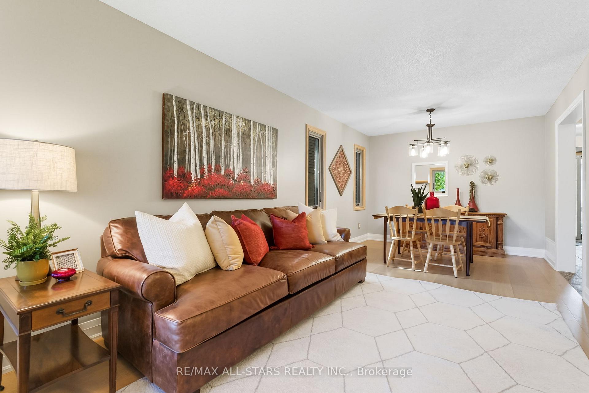 Photo 6 of 1094 Longbow Drive, Pickering, Liverpool — HOMEH