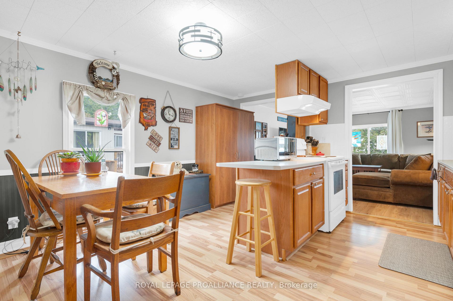 Photo 2 of 15 Finch Lane, Quinte West, Sidney Ward — HOMEH