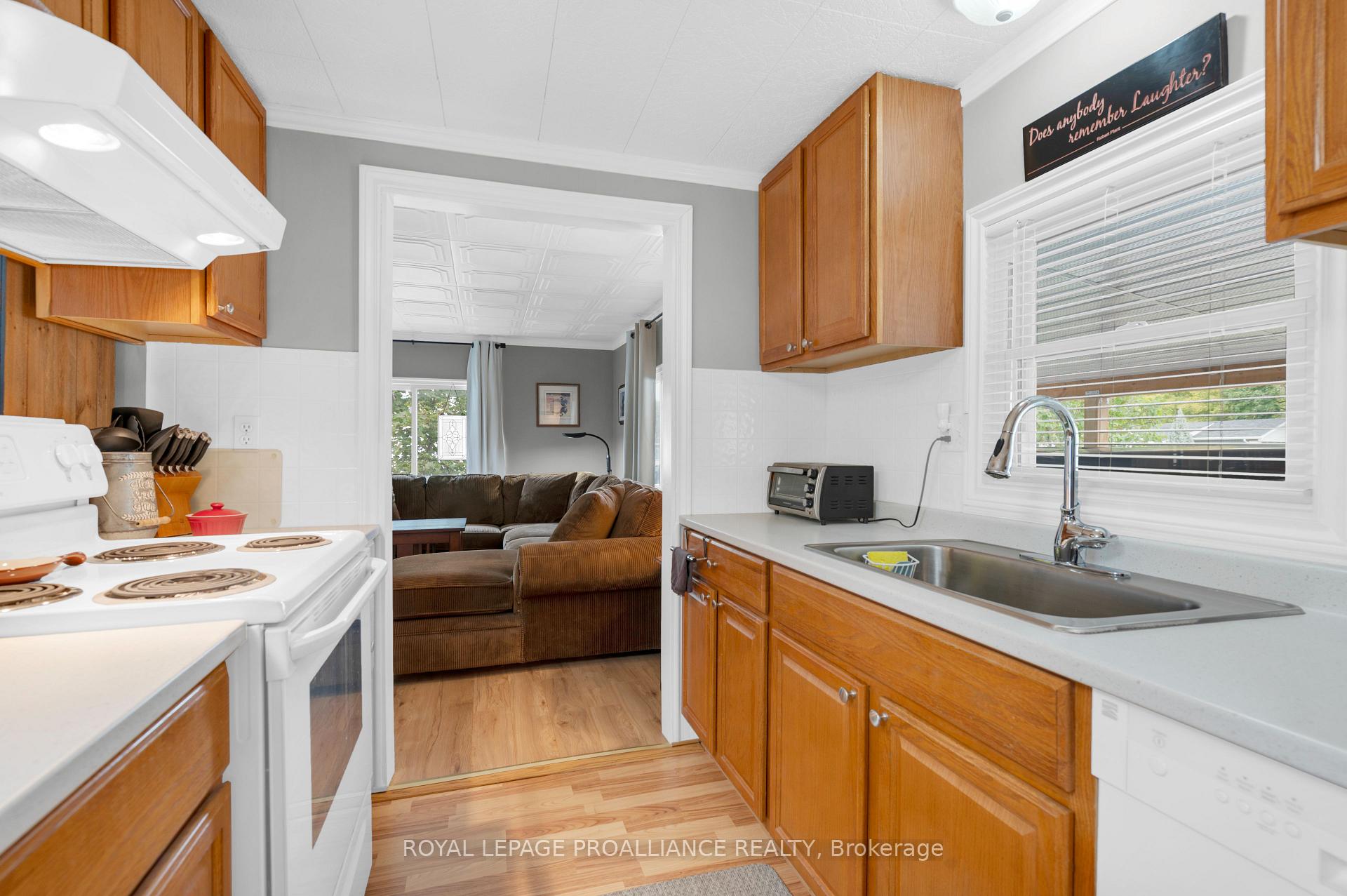 Photo 5 of 15 Finch Lane, Quinte West, Sidney Ward — HOMEH