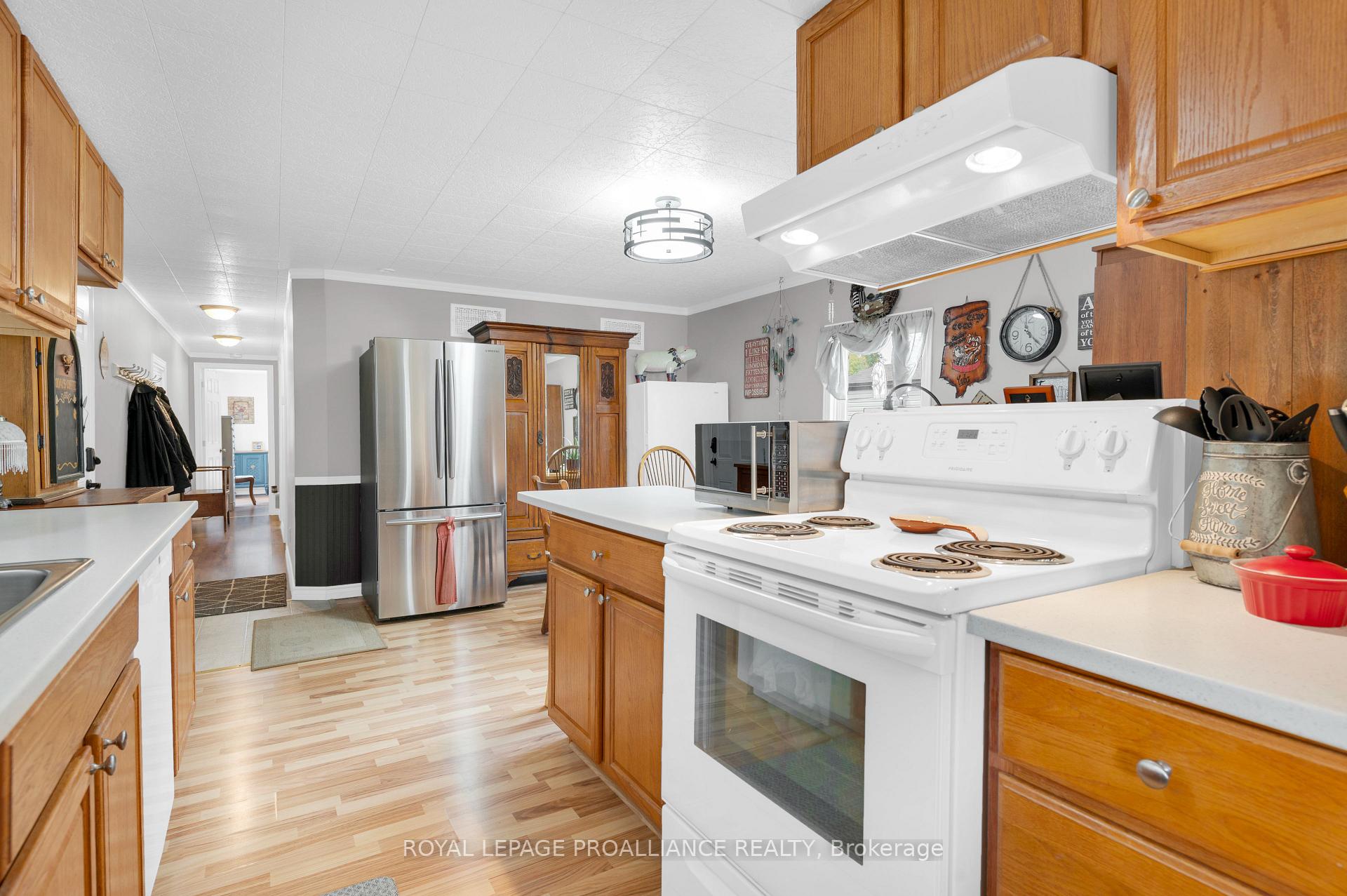 Photo 7 of 15 Finch Lane, Quinte West, Sidney Ward — HOMEH