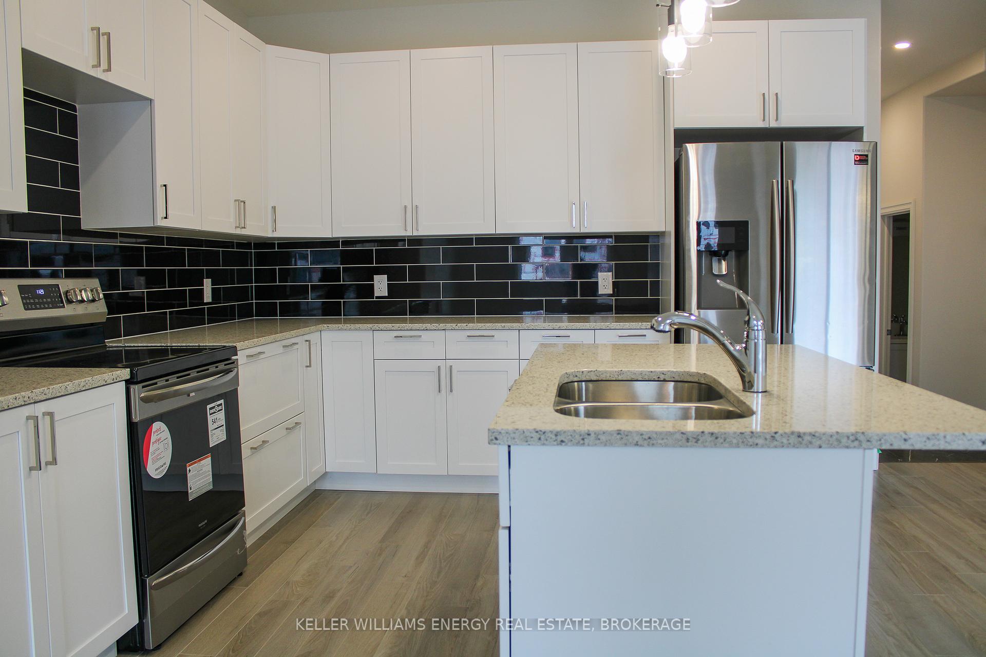 Photo 5 of 36 Markland Avenue, Prince Edward County, Picton Ward — HOMEH